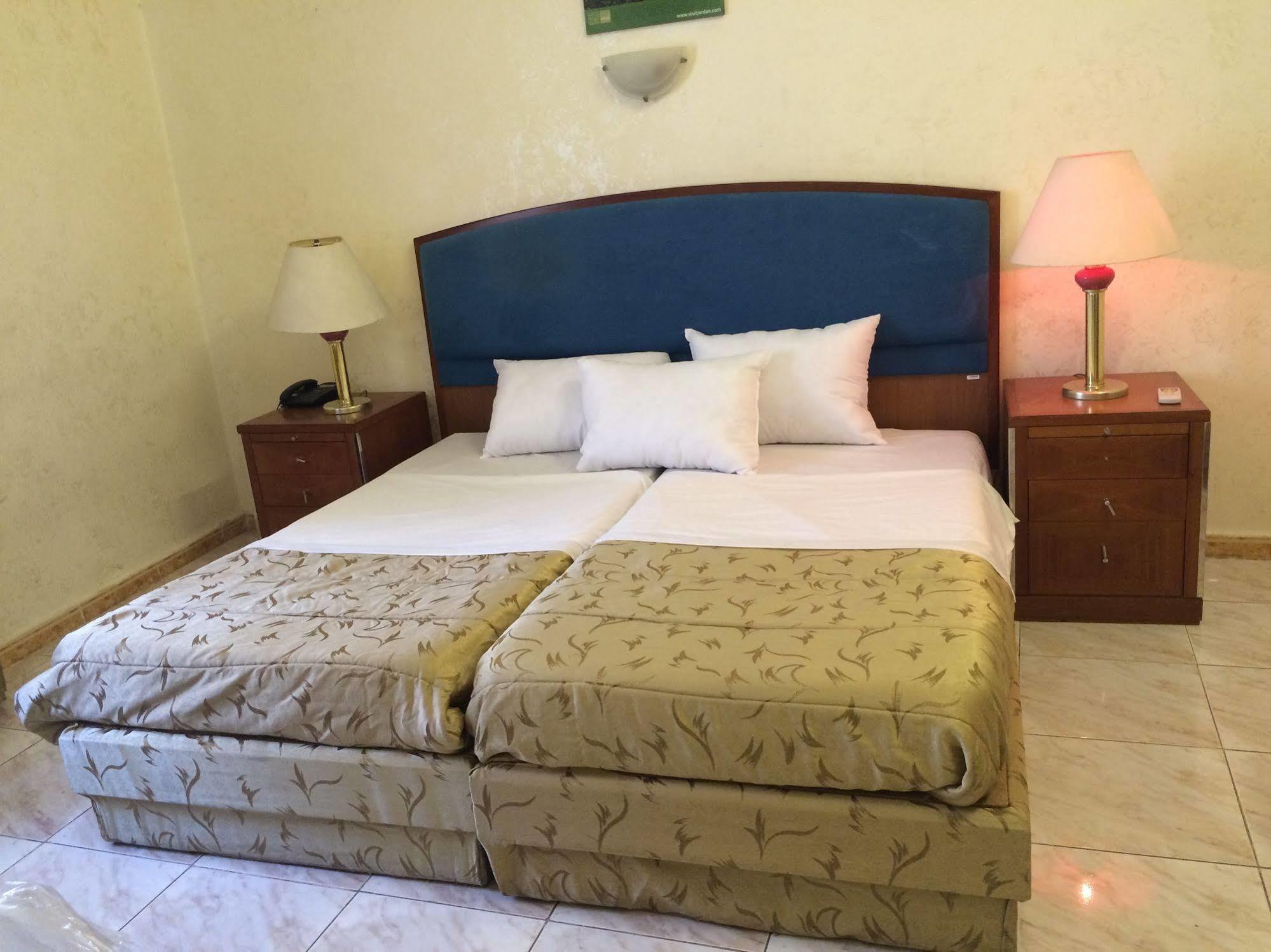 New Park Hotel Амман Екстер'єр фото